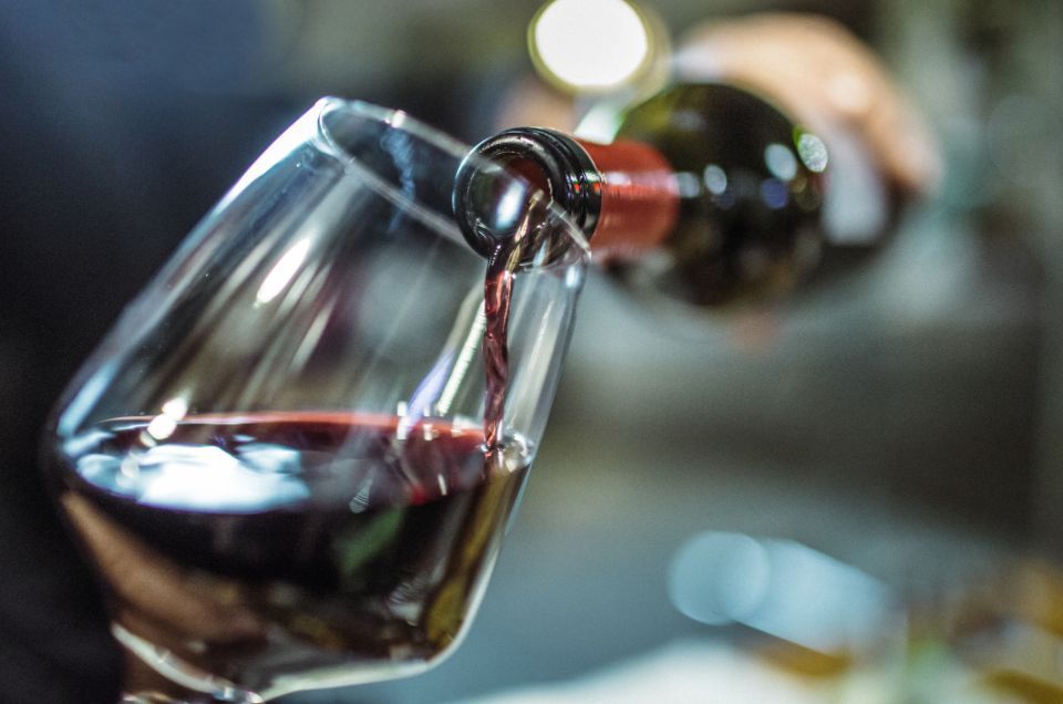 Calici e vino